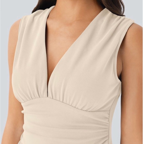 HALARA Cream Sleeveless Jumpsuit - Picture 4 of 8